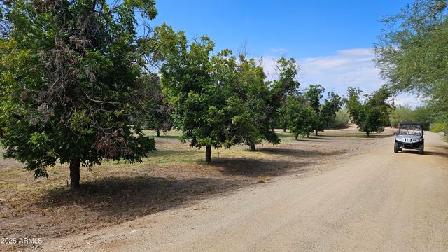 50602 N US Hwy 60 Avenue, Wickenburg, AZ 85390