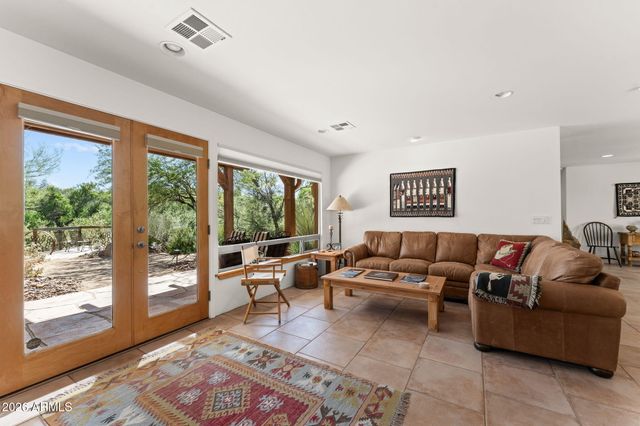 50602 N US Hwy 60 Avenue, Wickenburg, AZ 85390