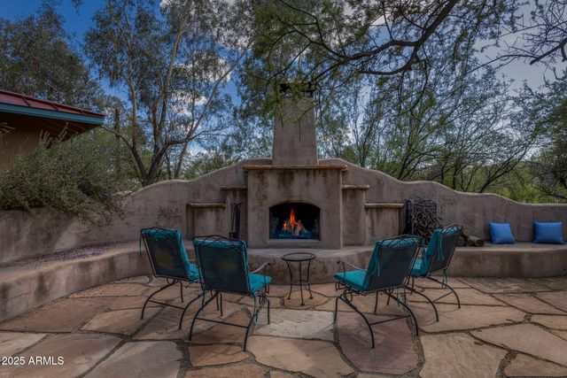 50602 N US Hwy 60 Avenue, Wickenburg, AZ 85390