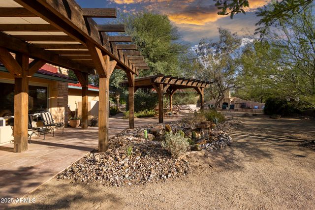 50602 N US Hwy 60 Avenue, Wickenburg, AZ 85390