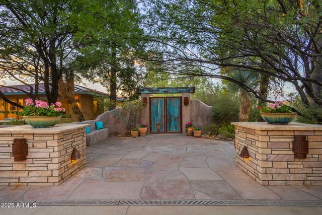 50602 N US Hwy 60 Avenue, Wickenburg, AZ 85390