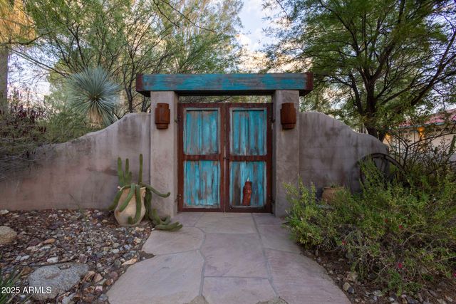 50602 N US Hwy 60 Avenue, Wickenburg, AZ 85390