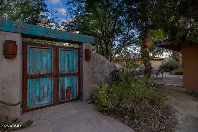 50602 N US Hwy 60 Avenue, Wickenburg, AZ 85390