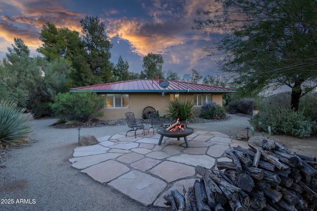 50602 N US Hwy 60 Avenue, Wickenburg, AZ 85390