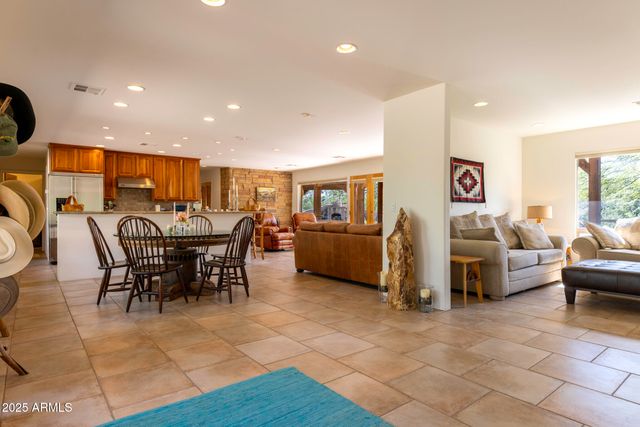 50602 N US Hwy 60 Avenue, Wickenburg, AZ 85390