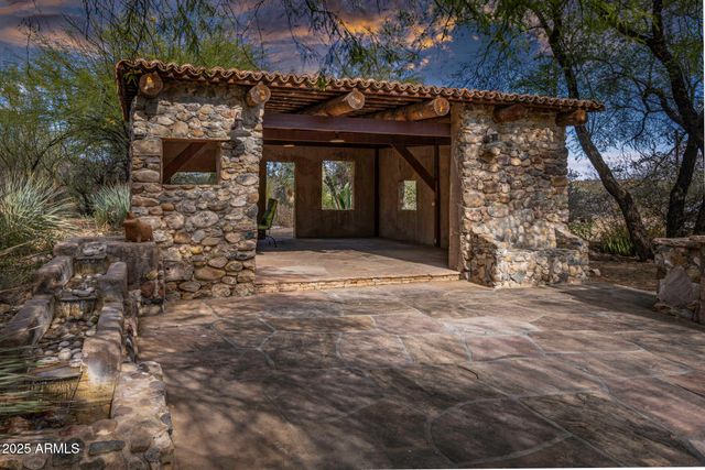 50602 N US Hwy 60 Avenue, Wickenburg, AZ 85390