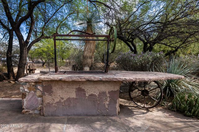 50602 N US Hwy 60 Avenue, Wickenburg, AZ 85390