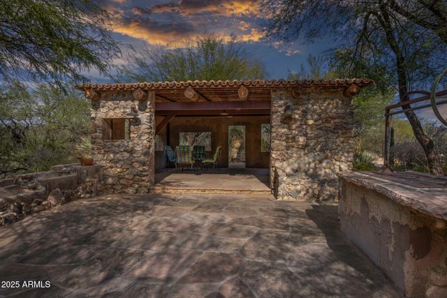 50602 N US Hwy 60 Avenue, Wickenburg, AZ 85390