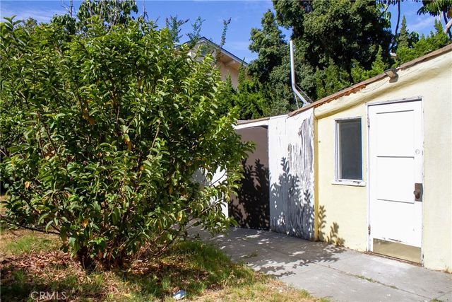 335 W Hillcrest Boulevard, Inglewood, CA 90301