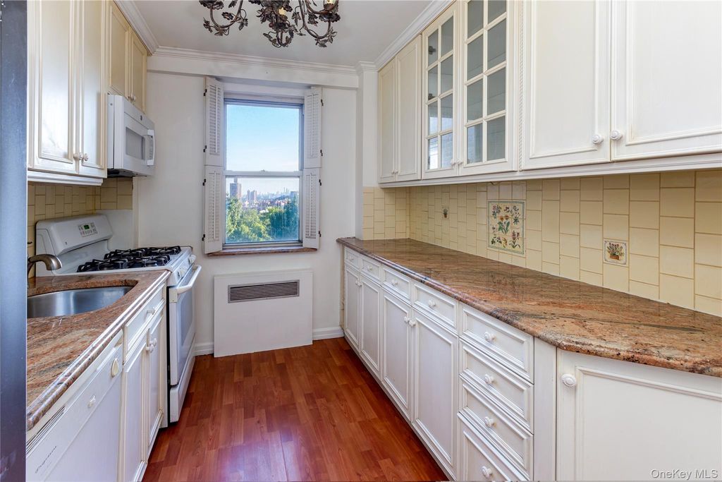 3135 Johnson Avenue 12C, Bronx, NY 10463 — photo 3