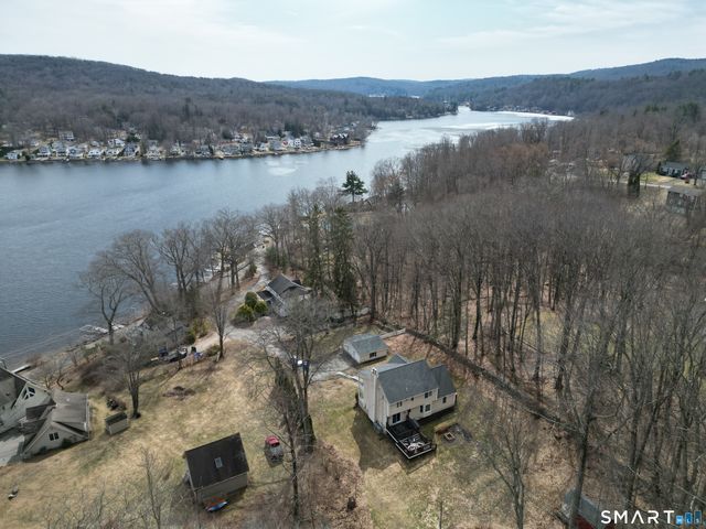 121 West Wakefield Boulevard, Winchester, CT 06098