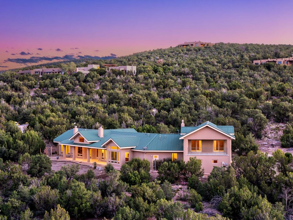 9 Canon Escondido, Sandia Park, NM 87047