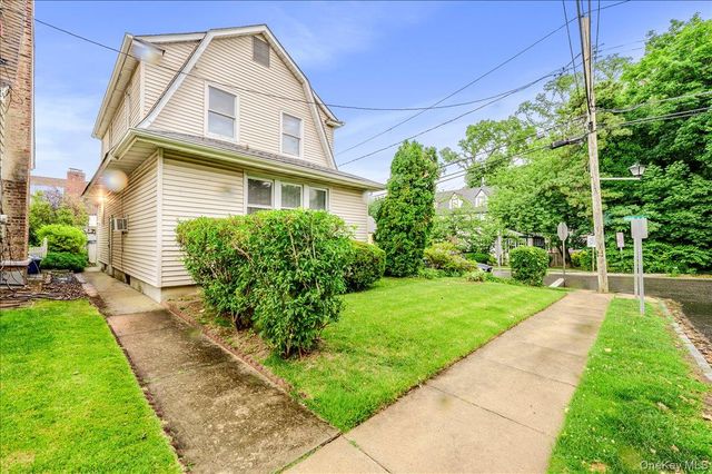 4634 Iris Lane, Great Neck, NY 11020