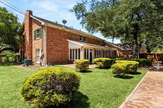 107 CAS HILLS DR, Castle Hills, TX 78213
