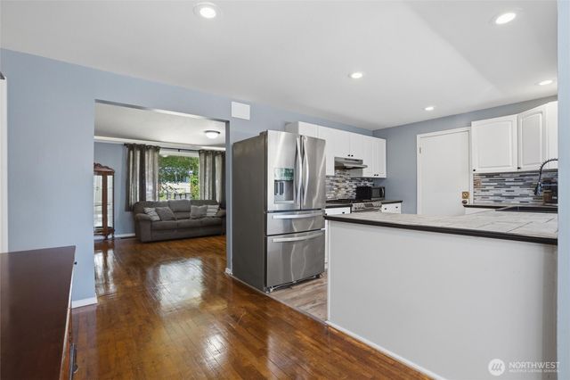 3220 SE Azalea Avenue, Port Orchard, WA 98366