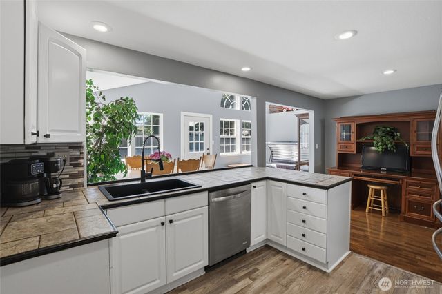 3220 SE Azalea Avenue, Port Orchard, WA 98366
