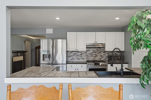 3220 SE Azalea Avenue, Port Orchard, WA 98366