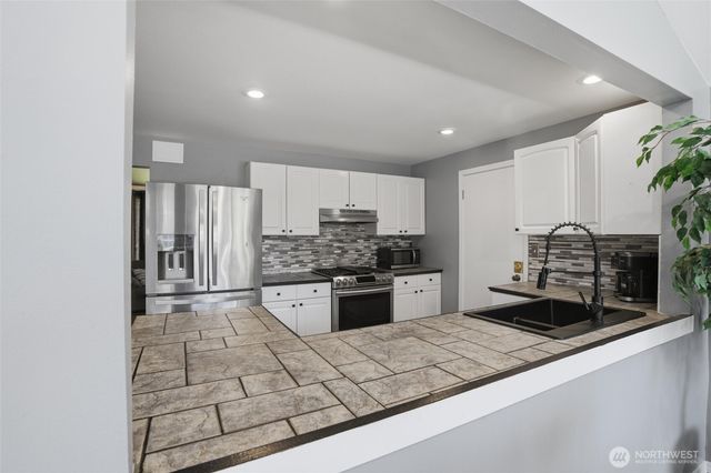 3220 SE Azalea Avenue, Port Orchard, WA 98366