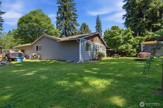 3220 SE Azalea Avenue, Port Orchard, WA 98366