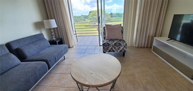 5100 SW 90th Avenue 406, Cooper City, FL 33328