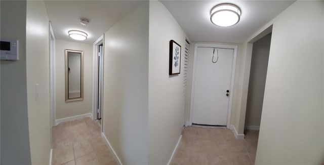 5100 SW 90th Avenue 406, Cooper City, FL 33328