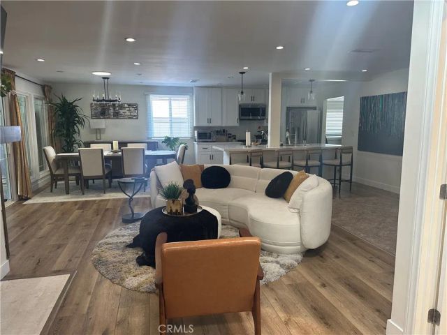 5247 Buffalo Avenue, Sherman Oaks, CA 91401