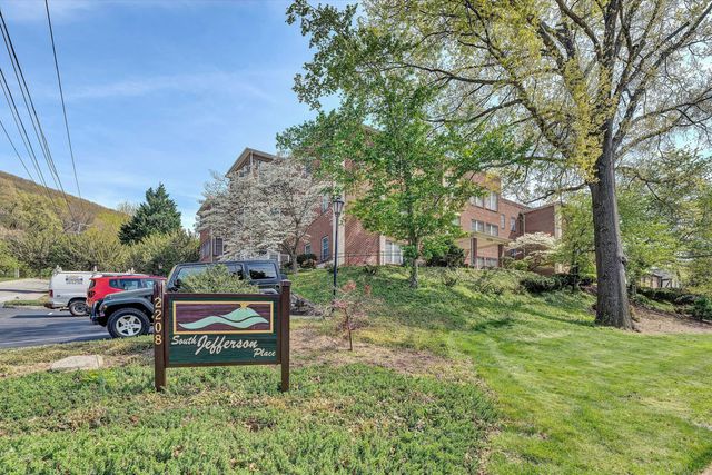 2208 Jefferson St SE Apt 210, Roanoke, VA 24014