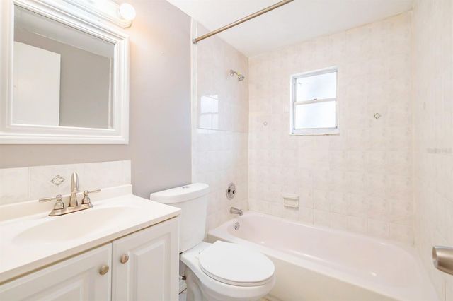 2507 W VIRGINIA AVENUE D, Tampa, FL 33607