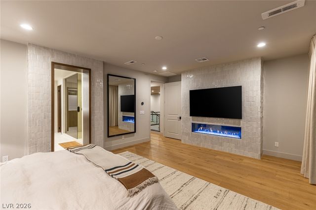 5216 Fading Sunset Drive, Las Vegas, NV 89135