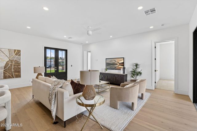 6818 N 13TH Street, Phoenix, AZ 85014