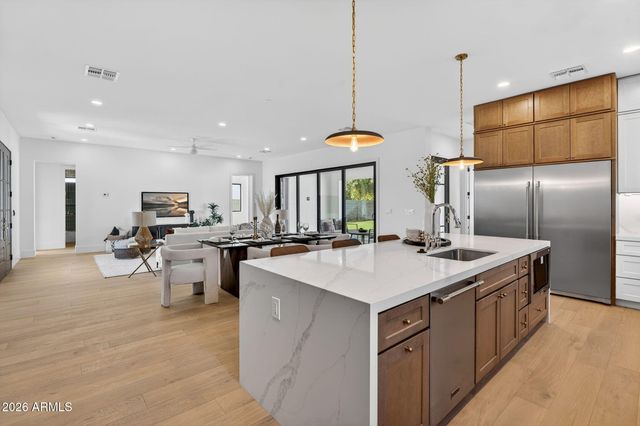 6818 N 13TH Street, Phoenix, AZ 85014