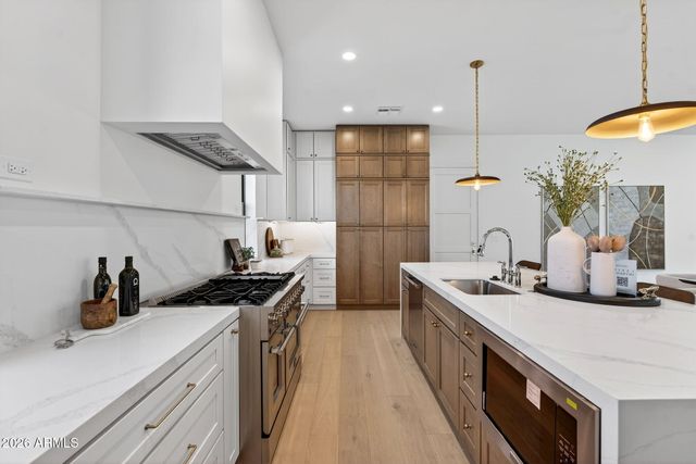 6818 N 13TH Street, Phoenix, AZ 85014