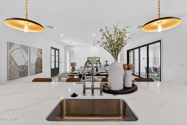 6818 N 13TH Street, Phoenix, AZ 85014