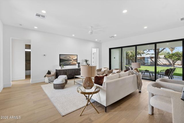 6818 N 13TH Street, Phoenix, AZ 85014