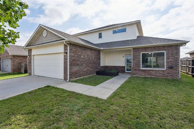 2812 Sunberry Way, Yukon, OK 73099