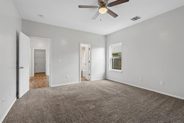 2812 Sunberry Way, Yukon, OK 73099