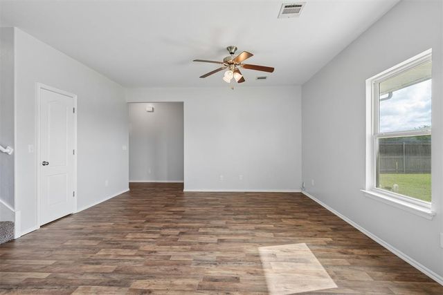 2812 Sunberry Way, Yukon, OK 73099