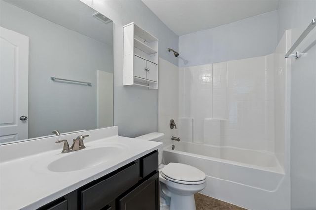2812 Sunberry Way, Yukon, OK 73099