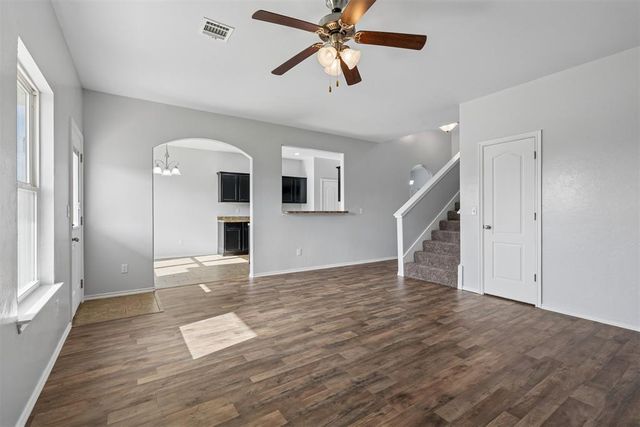 2812 Sunberry Way, Yukon, OK 73099