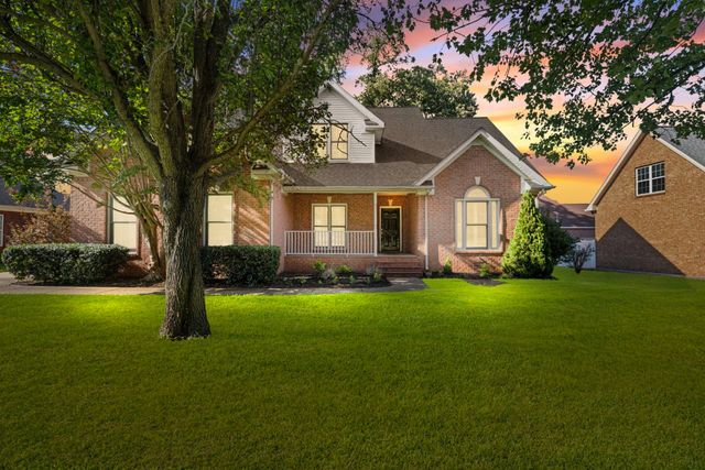 219 Savannah Rdg, Murfreesboro, TN 37127