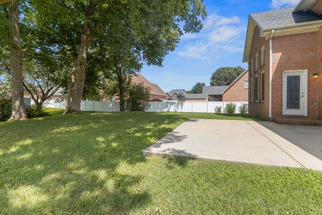 219 Savannah Rdg, Murfreesboro, TN 37127