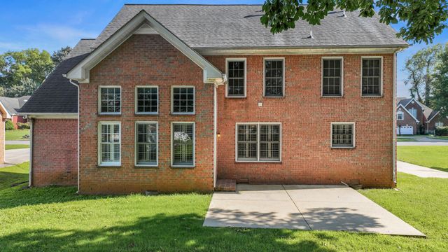 219 Savannah Rdg, Murfreesboro, TN 37127