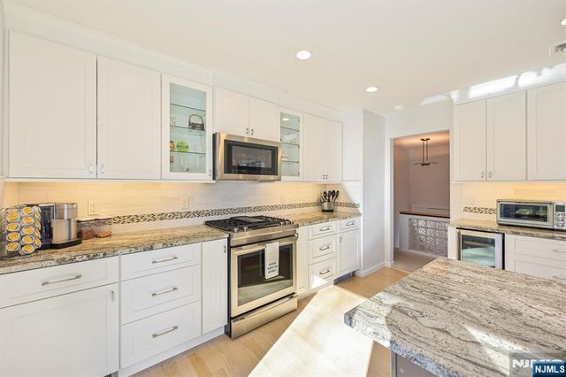 9 Cherry Place, Hillsdale, NJ 07642