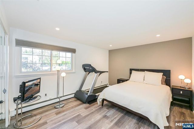 9 Cherry Place, Hillsdale, NJ 07642