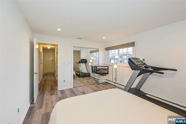 9 Cherry Place, Hillsdale, NJ 07642