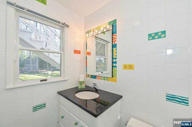 9 Cherry Place, Hillsdale, NJ 07642