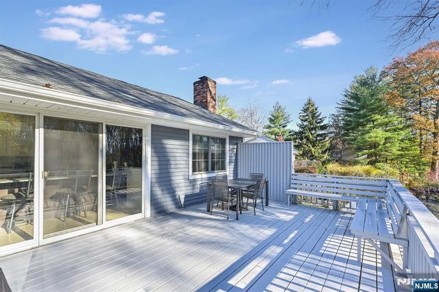 9 Cherry Place, Hillsdale, NJ 07642