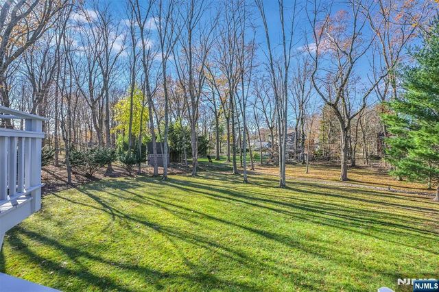 9 Cherry Place, Hillsdale, NJ 07642