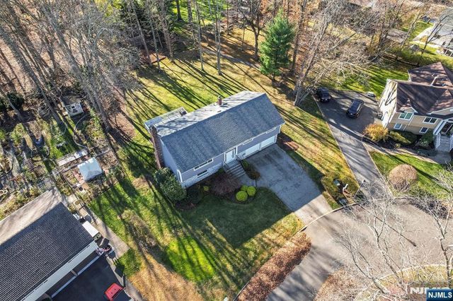 9 Cherry Place, Hillsdale, NJ 07642