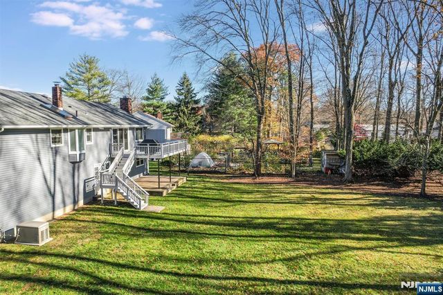 9 Cherry Place, Hillsdale, NJ 07642